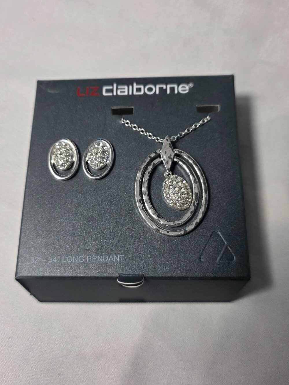 Liz Claiborne 2-Piece Jewelry Set Silver Tone Orbital Pendant Matching Earrings